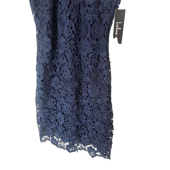 NWT LULU’S NAVY LACE HALTER NECK COCKTAIL/PARTY DRESS WOMENS SIZE MEDIUM - Picture 3 of 6